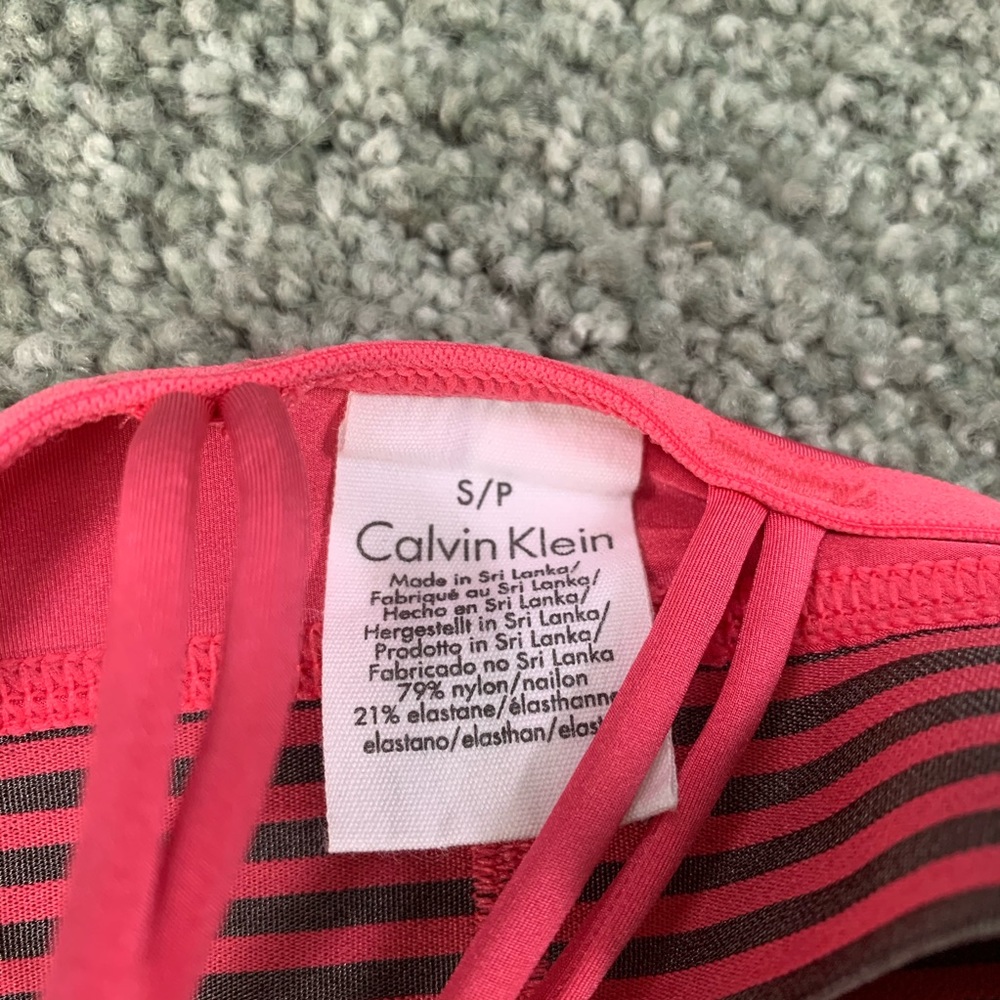 Calvin Klein sports bra - Picture 3 of 3
